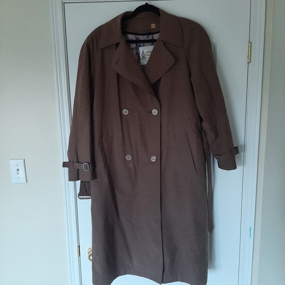 London Fog Jackets & Blazers - Vintage London Fog Trench